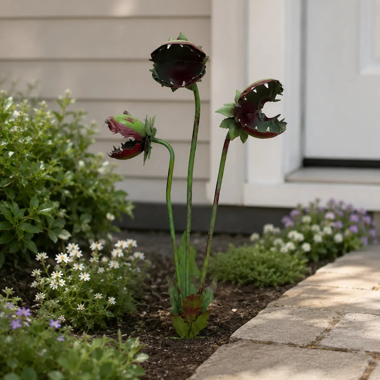 Realistic Carnivorous Plant Outdoor Lawn Art for Garden, Patio, Flower Bed